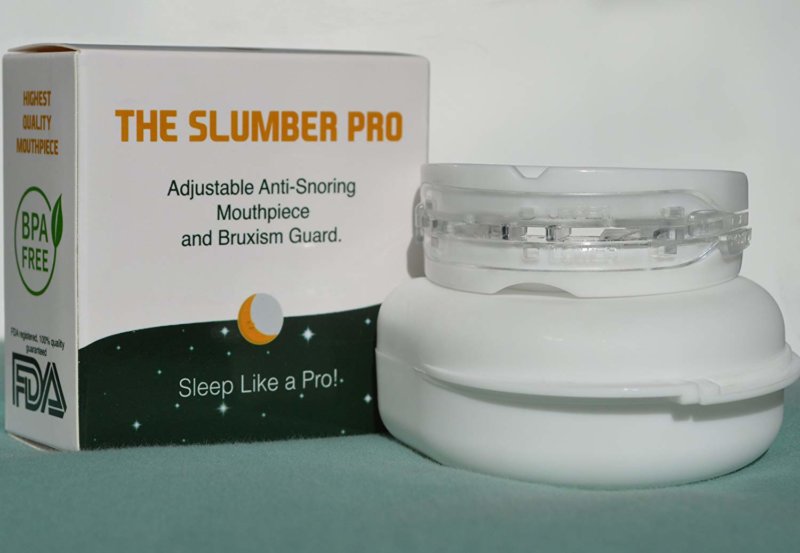 Slumber Pro anti-snoring mouthpiece with box